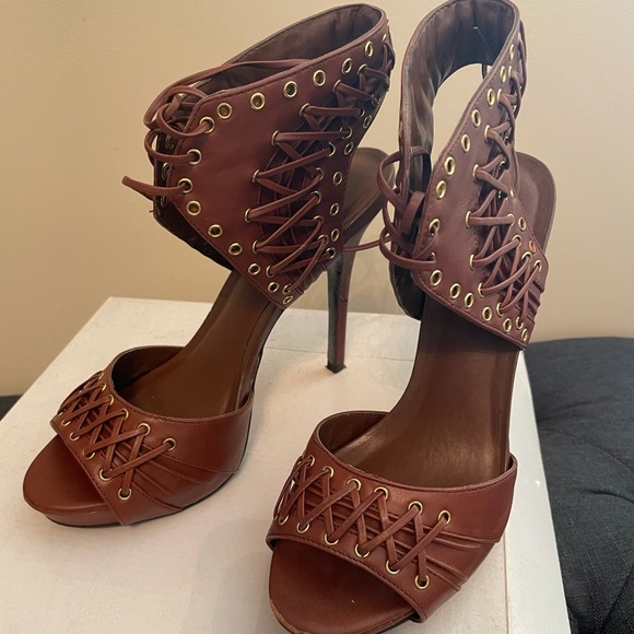Brown lace up heeled sandals - Picture 2 of 5